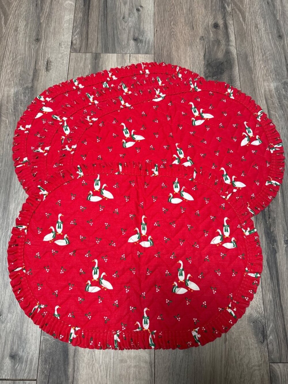 Set Of 4 Quilted Red Oval Placemats With Ruffled Edges & Goose Print